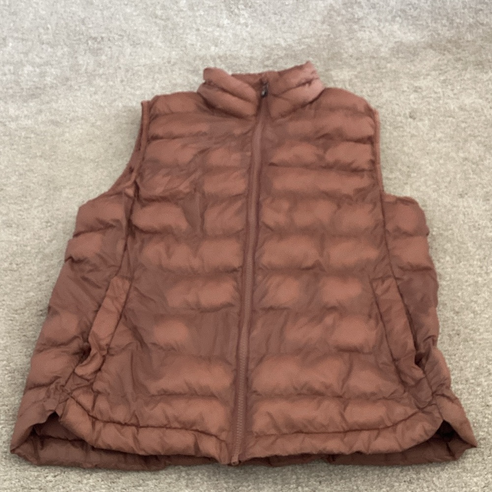 Women's Brown Puffer Vest - Picture 4 of 7